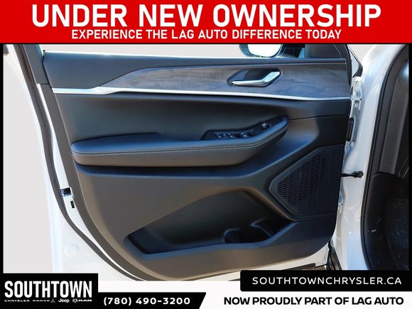 2026 Jeep Grand Cherokee ALTITUDE
