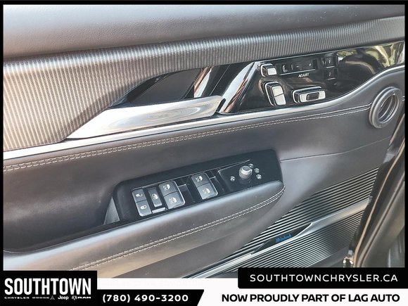 2023 Jeep Grand Wagoneer Series II Obsidian