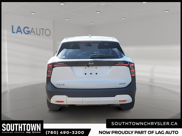 2025 Nissan Kicks SV