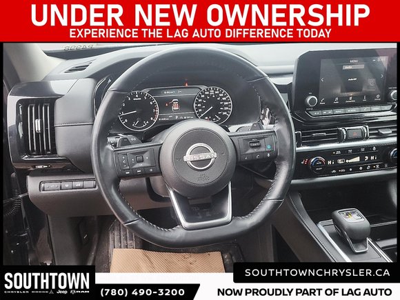 2024 Nissan Pathfinder SV