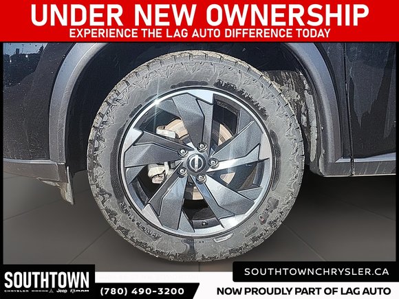 2024 Nissan Rogue SV Moonroof