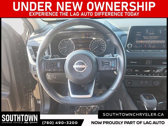 2024 Nissan Rogue SV Moonroof