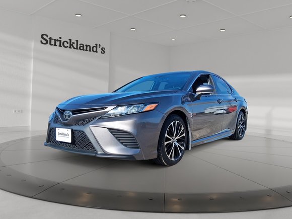 2018 Toyota Camry 4-Door Sedan SE 8A