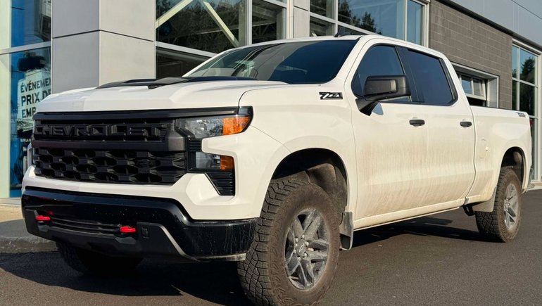 Chevrolet Silverado 1500 Custom Trail Boss V8 5.3L Crew Cab 6.5ft 2023 à Québec, Québec - w770h435cpx