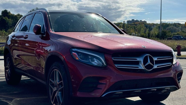 Mercedes-Benz GLC 300*TOIT PANORAMIQUE* 2019 à Québec, Québec - w770h435cpx