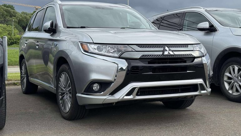 2022 Mitsubishi OUTLANDER PHEV LE*TOIT OUVRANT* in Quebec, Quebec - w770h435cpx