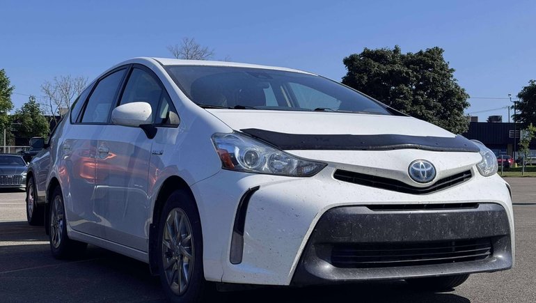 Toyota Prius v *JAMAIS ACCIDENTÉ* 2018 à Québec, Québec - w770h435cpx
