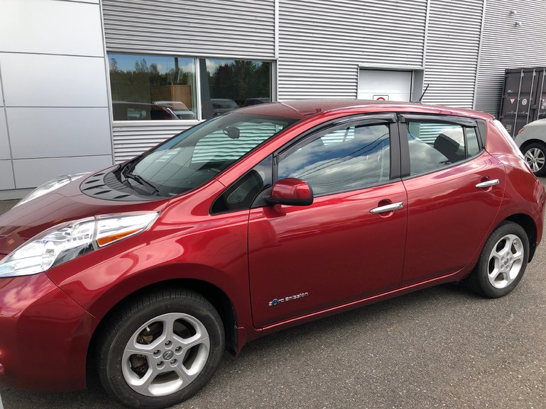 2015 nissan leaf hubcap