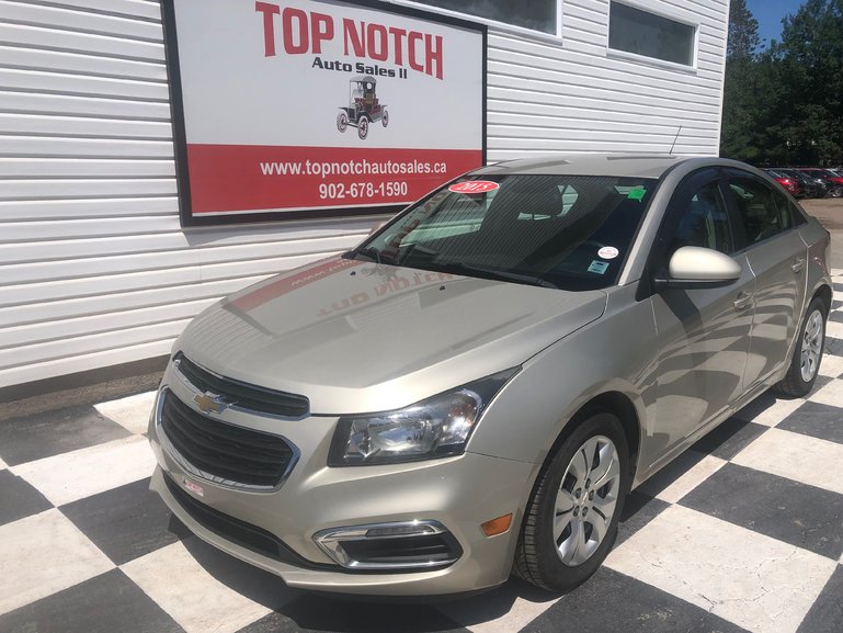 2015 Chevrolet Cruze LT 1LT - Power Windows, Reverse Camera, Hands Free