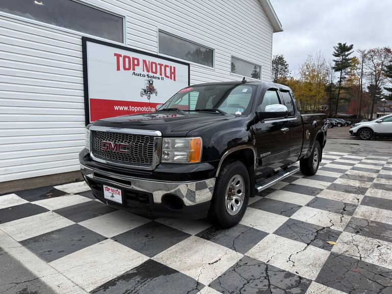 2010 GMC SIERRA SL Nevada Edition, keyless entry, Split Bench Seat