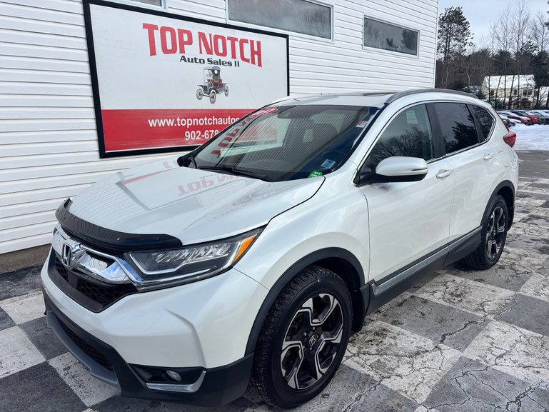 2017 Honda CR-V Touring - sunroof, power seats, heated seats, a/c