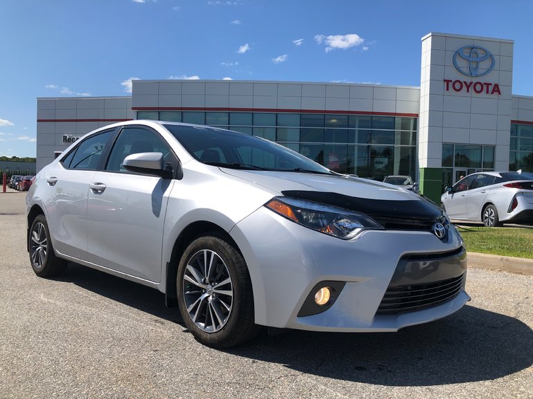 Villa Toyota Pre Owned 2016 Toyota Corolla Le For Sale In Gatineau
