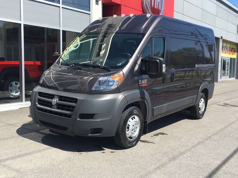 promaster 2500 high roof a vendre