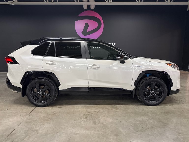 Toyota RAV4 Hybrid XSE 2020