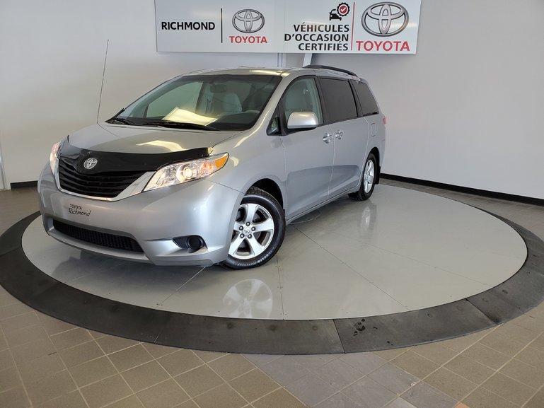 Pre-Owned 2011 Toyota Sienna LE FWD 8 