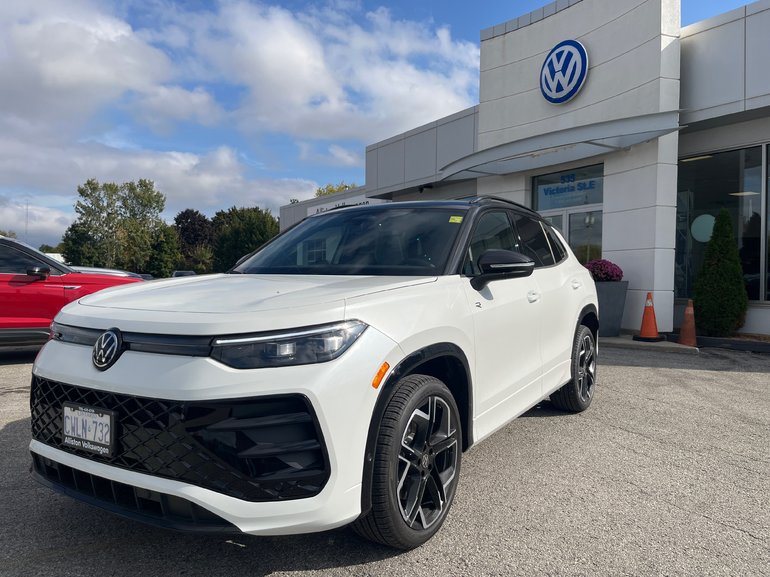 2025 Volkswagen Tiguan Comfortline R-Line Black Edition 4MOTION