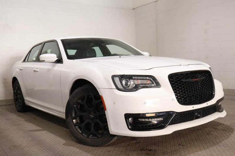 Chrysler 300 2023