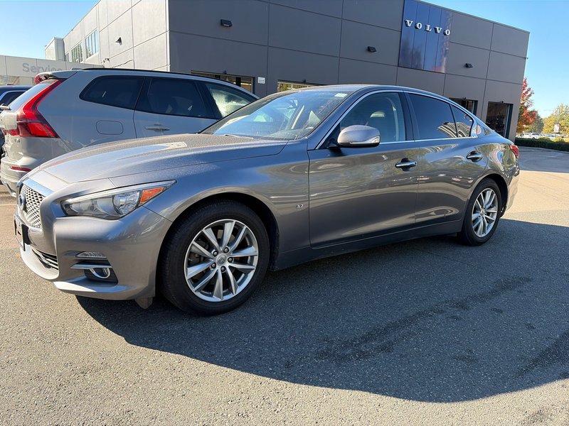 2015 Infiniti Q50
