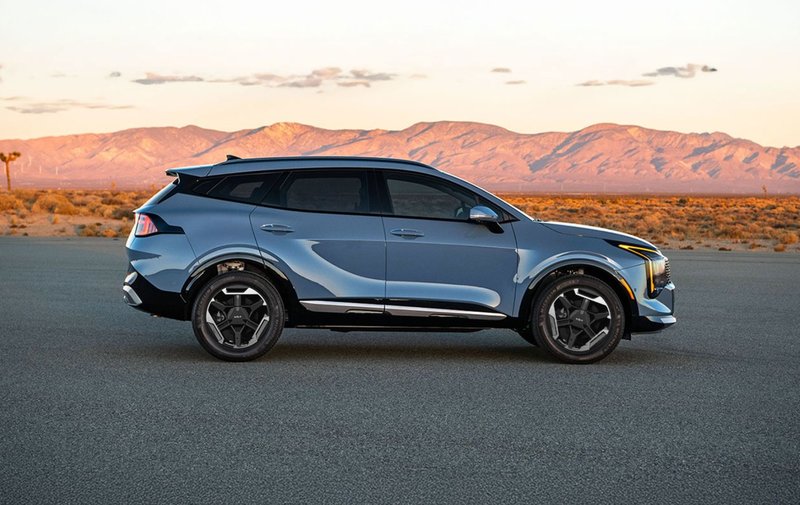 Rule Your Journey With The 2026 Kia Sportage HEV