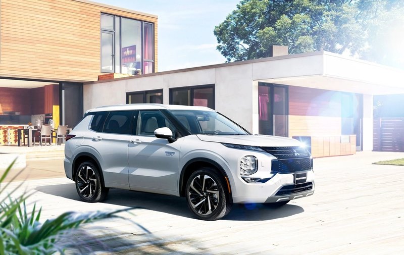Go Further with Less Fuel: Discover the 2026 Mitsubishi Outlander PHEV