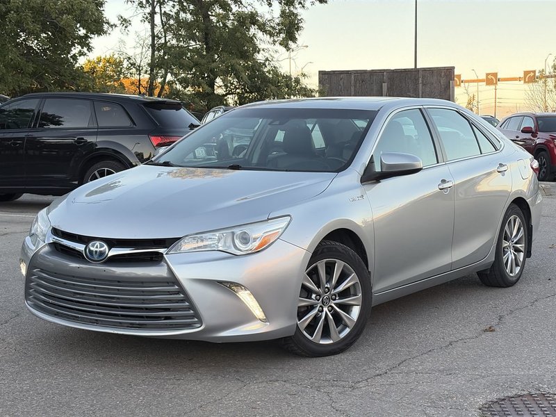 Vehicle Image 2017 Toyota Camry Hybrid