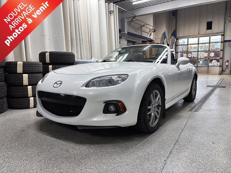 Vehicle Image 2015 Mazda MX-5