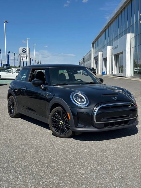 Vehicle Image 2023 MINI 3 Door
