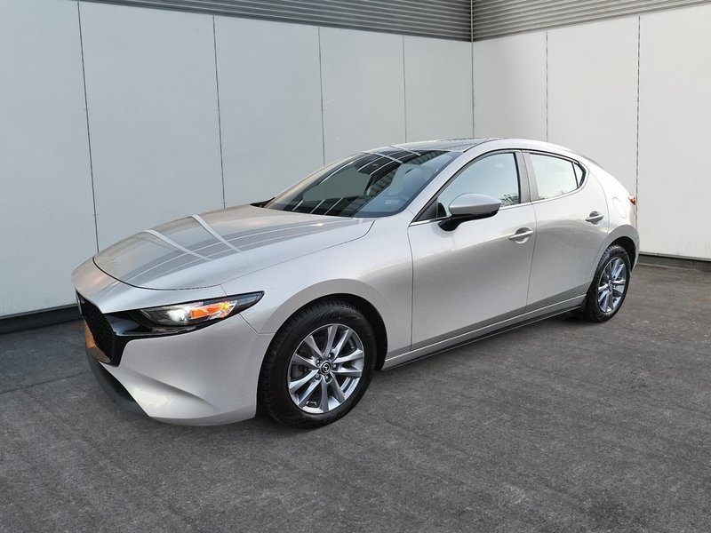 Vehicle Image 2022 Mazda Mazda3 Sport