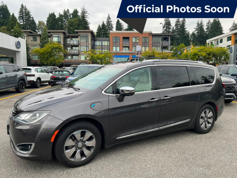 Vehicle Image 2017 Chrysler Pacifica Hybrid