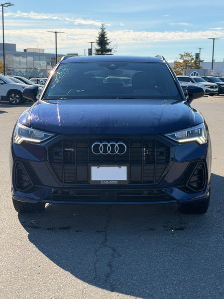Vehicle Image 2023 Audi Q3