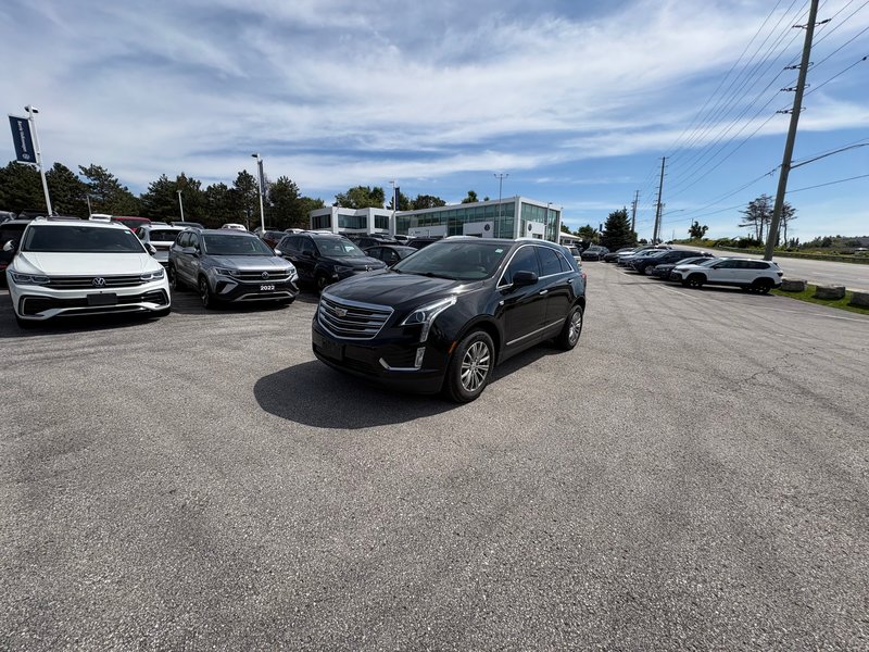 Vehicle Image 2017 Cadillac XT5 FWD