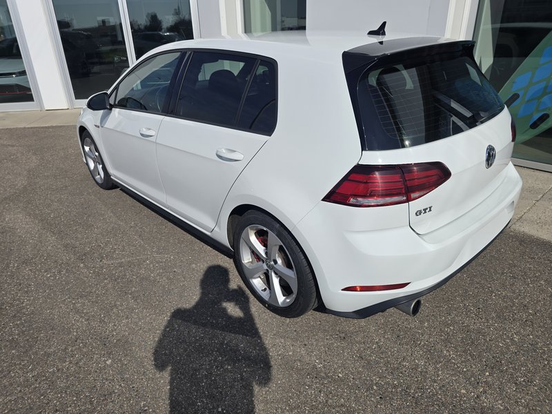 Vehicle Image 2018 Volkswagen Golf GTI