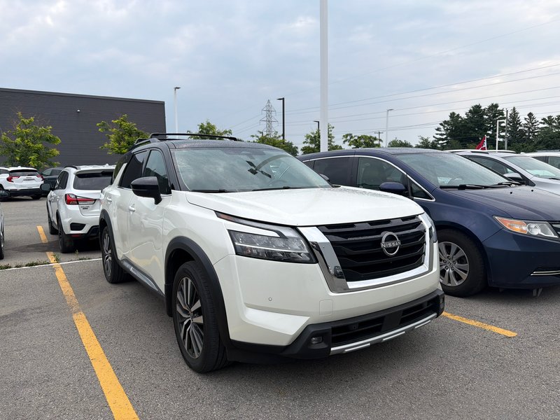 Vehicle Image 2022 Nissan Pathfinder