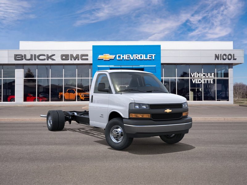 Vehicle Image 2026 Chevrolet Express Cutaway 3500