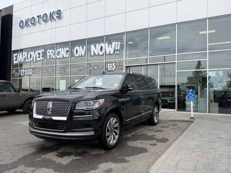 Vehicle Image 2023 Lincoln Navigator L