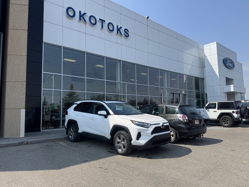 Vehicle Image 2023 Toyota RAV4