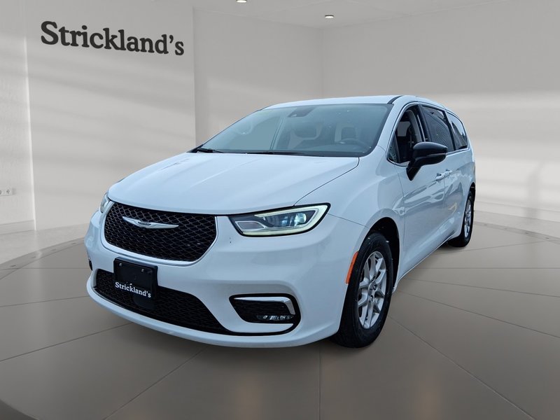 Vehicle Image 2024 Chrysler Pacifica