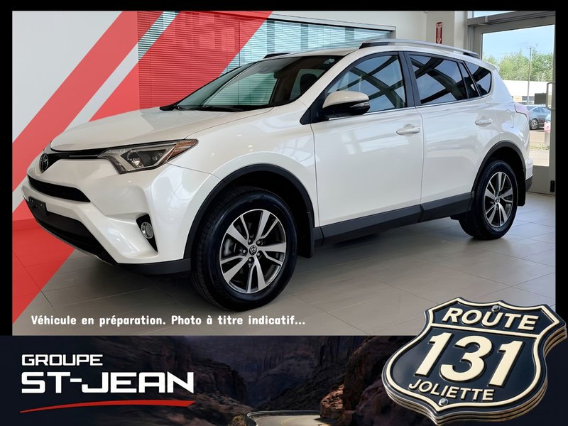 Vehicle Image 2018 Toyota RAV4 XLE