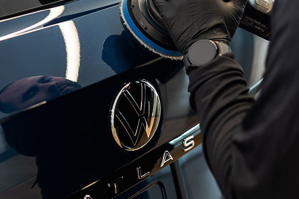 Special offer on windshield wipers and the detailing package