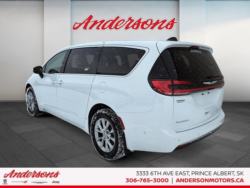 2023 Chrysler Pacifica Touring L 3.6L Pentastar V6 / AWD / Dual Power Sliding Doors & Power Liftgate