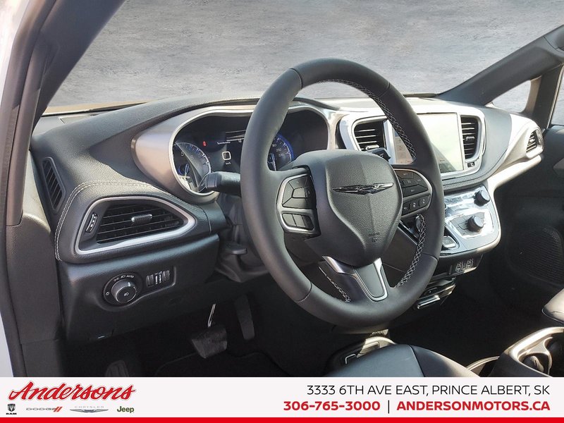 2025 Chrysler Pacifica SELECT AWD