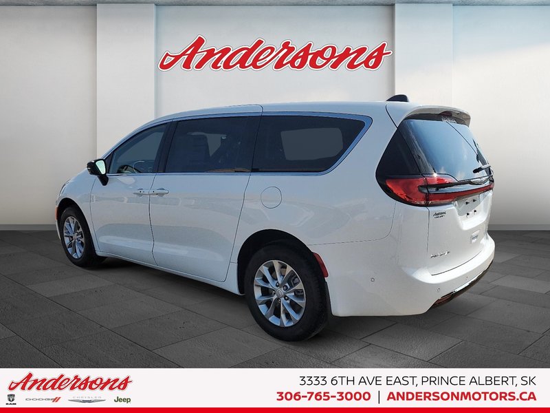 2025 Chrysler Pacifica SELECT AWD