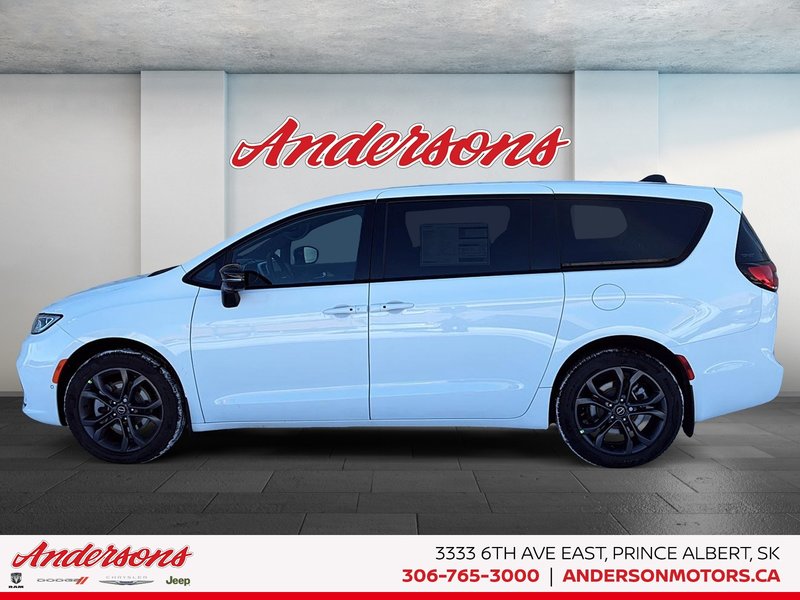 2026 Chrysler Pacifica SELECT AWD 3.6L Pentastar V6 AWD / 100th Anniversary Edition / Uconnect Theater Family Group II