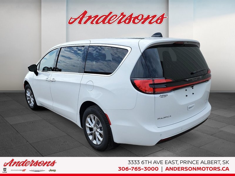 2027 Chrysler Pacifica SELECT AWD Parksense / Rear HVAC / Heated Seats