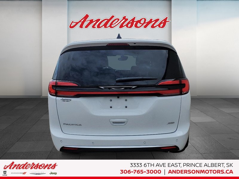 2027 Chrysler Pacifica SELECT AWD Parksense / Rear HVAC / Heated Seats