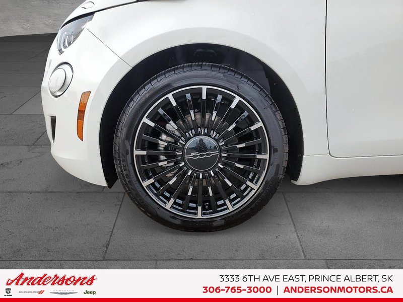 2025 Fiat 500e RED