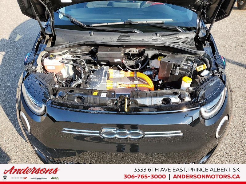 2025 Fiat 500e RED All-Electric / GPS Navigation / Heated Seats