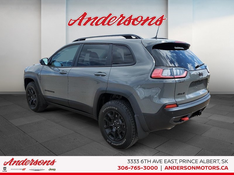 2023 Jeep Cherokee Trailhawk