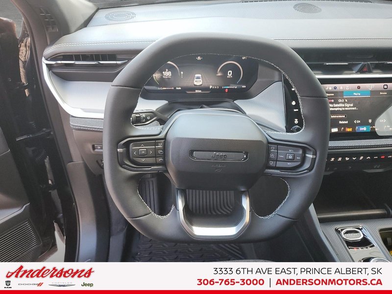 2026 Jeep Cherokee LAREDO Hybrid / Heated Seats & Steering Wheel / All-weather Floor Mats