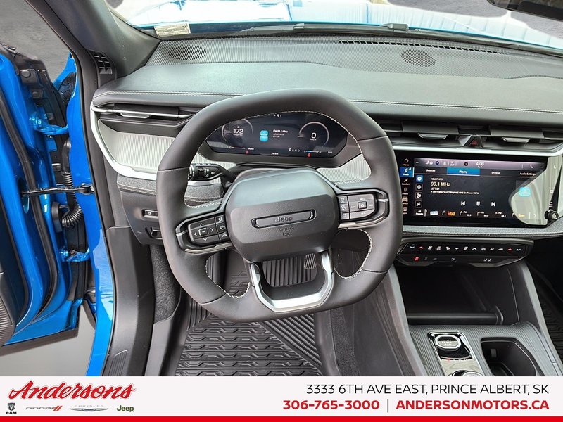 2026 Jeep Cherokee LAREDO Hybrid / Heated Seats & Steering Wheel / All-weather Floor Mats